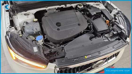 VOLVO XC40 B4 ULTIMATE BRIGHT