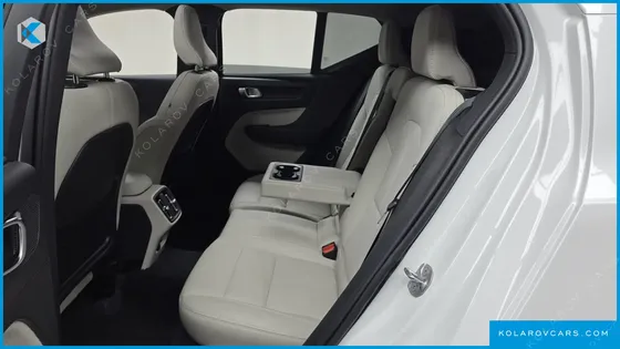 VOLVO XC40 B4 ULTIMATE BRIGHT