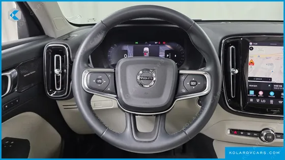 VOLVO XC40 B4 ULTIMATE BRIGHT