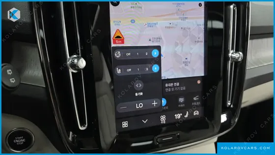 VOLVO XC40 B4 ULTIMATE BRIGHT