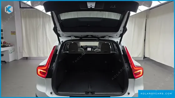 VOLVO XC40 B4 ULTIMATE BRIGHT