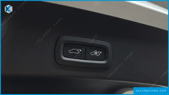 VOLVO XC40 B4 ULTIMATE BRIGHT