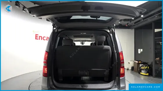 HYUNDAI STAREX 4WD WAGON 11-SEATER