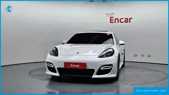 PORSCHE PANAMERA 4.8 GTS