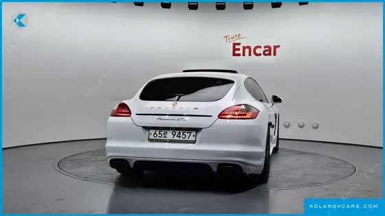 PORSCHE PANAMERA 4.8 GTS