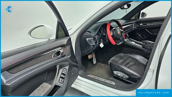 PORSCHE PANAMERA 4.8 GTS