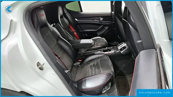 PORSCHE PANAMERA 4.8 GTS
