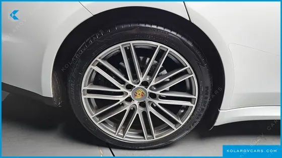 PORSCHE PANAMERA 3.0 DIESEL