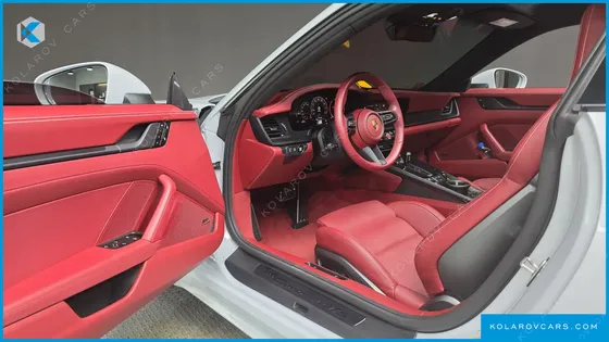 PORSCHE 911 CARRERA 4 GTS