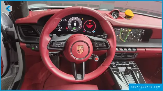 PORSCHE 911 CARRERA 4 GTS
