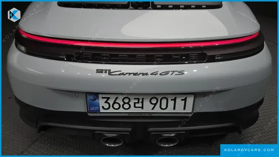PORSCHE 911 CARRERA 4 GTS
