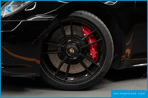 PORSCHE 911 TARGA 4 GTS