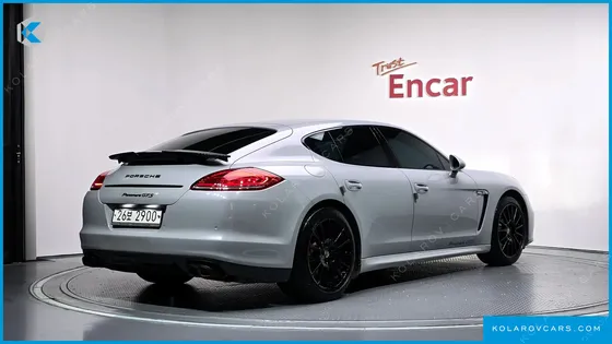 PORSCHE PANAMERA 4.8 GTS