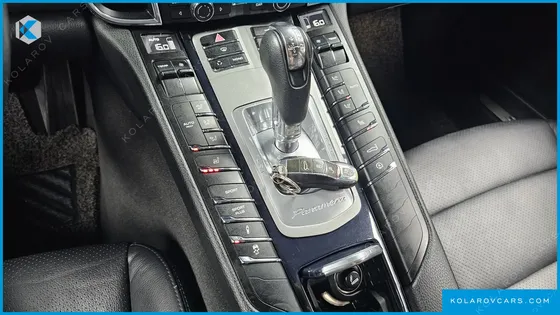 PORSCHE PANAMERA 4.8 S