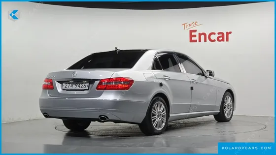 MERCEDES E-CLASS E300 ELEGANCE