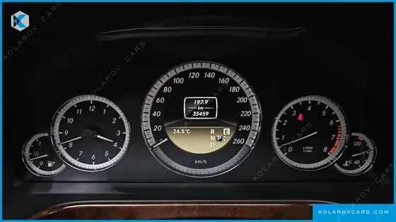 MERCEDES E-CLASS E300 ELEGANCE