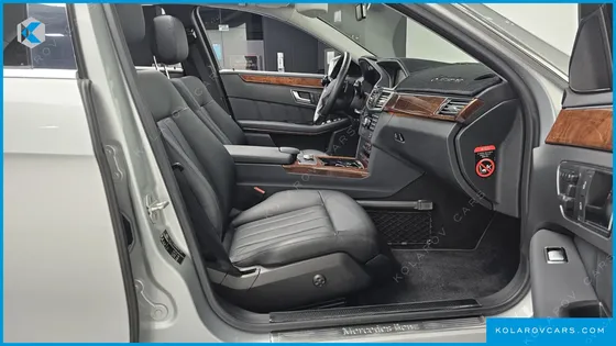 MERCEDES E-CLASS E300 ELEGANCE