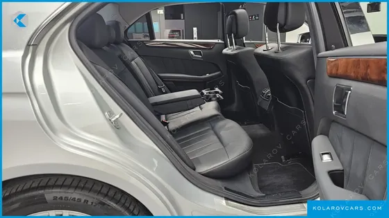 MERCEDES E-CLASS E300 ELEGANCE