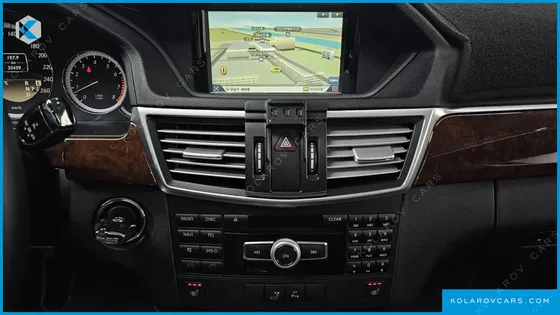 MERCEDES E-CLASS E300 ELEGANCE