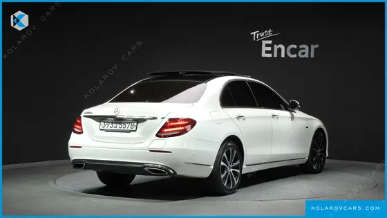MERCEDES E-CLASS E300E EXCLUSIVE