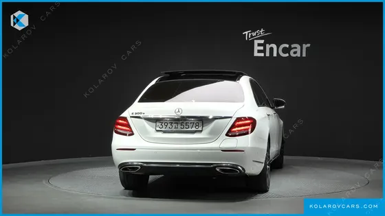 MERCEDES E-CLASS E300E EXCLUSIVE