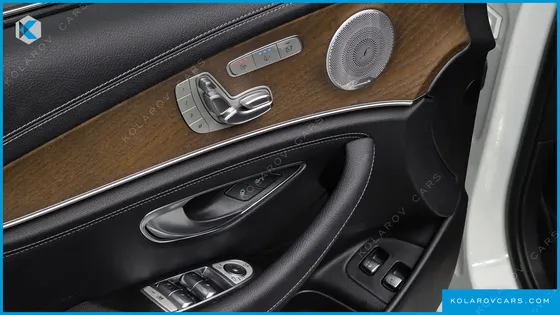 MERCEDES E-CLASS E300E EXCLUSIVE