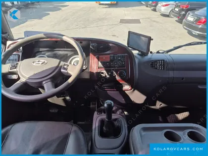 HYUNDAI MEGA TRUCK GOLD