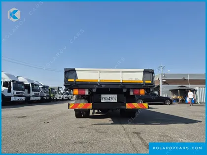 HYUNDAI MEGA TRUCK GOLD