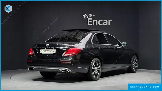 MERCEDES E-CLASS E300E EXCLUSIVE