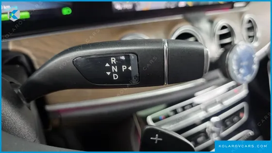 MERCEDES E-CLASS E300E EXCLUSIVE