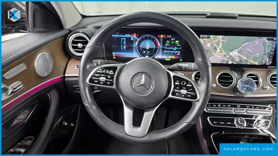 MERCEDES E-CLASS E300E EXCLUSIVE