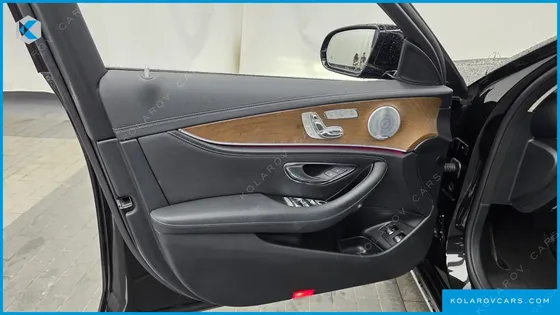 MERCEDES E-CLASS E300E EXCLUSIVE