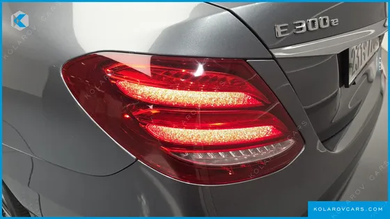 MERCEDES E-CLASS E300E EXCLUSIVE