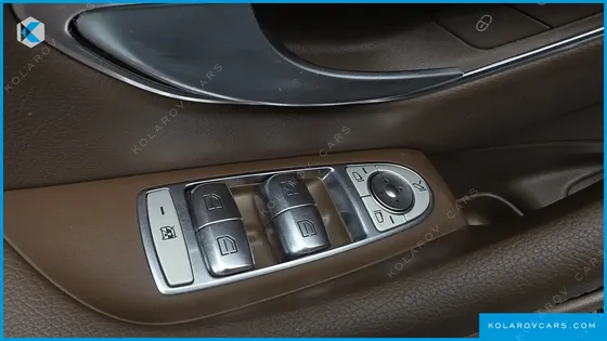 MERCEDES E-CLASS E300E EXCLUSIVE