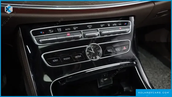 MERCEDES E-CLASS E300E EXCLUSIVE