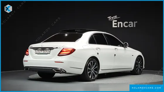 MERCEDES E-CLASS E300E EXCLUSIVE