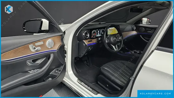 MERCEDES E-CLASS E300E EXCLUSIVE
