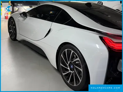 BMW I8 COUPE