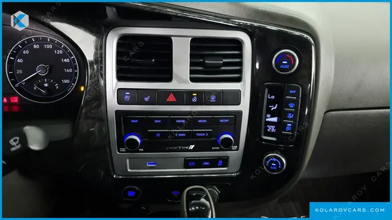 HYUNDAI PORTER II SUPER CABIN LPG