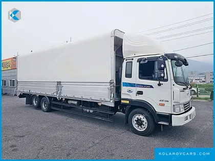 HYUNDAI MEGA TRUCK GOLD