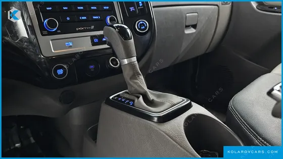 HYUNDAI PORTER II SUPER CABIN LPG