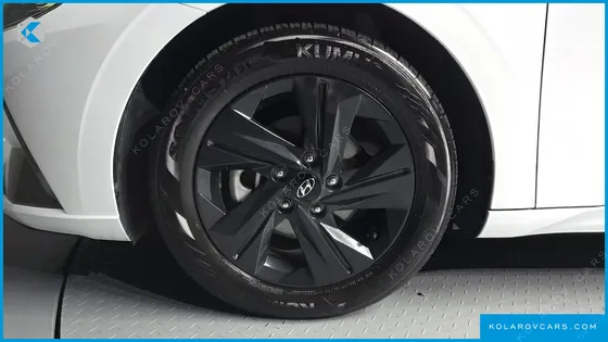 HYUNDAI ELANTRA (AVANTE) SMART