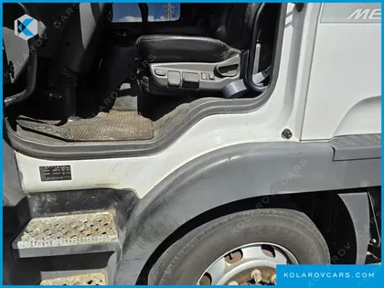 HYUNDAI MEGA TRUCK GOLD