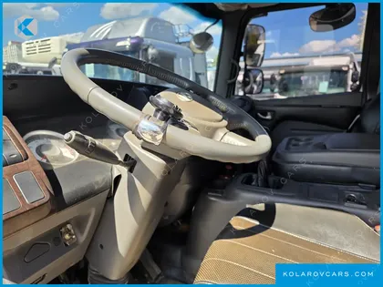 HYUNDAI MEGA TRUCK GOLD