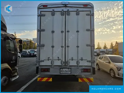 TATA DAEWOO NOBUS MID-SIZE TRUCK ROYAL