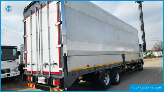 HYUNDAI MEGA TRUCK GOLD