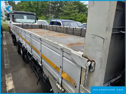 HYUNDAI MEGA TRUCK GOLD