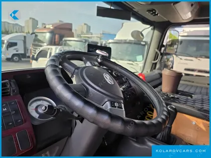 HYUNDAI MEGA TRUCK GOLD