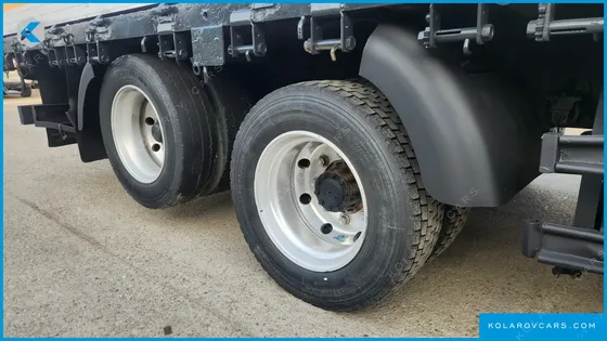 TATA DAEWOO NOBUS MID-SIZE TRUCK ROYAL
