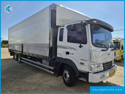 HYUNDAI MEGA TRUCK GOLD
